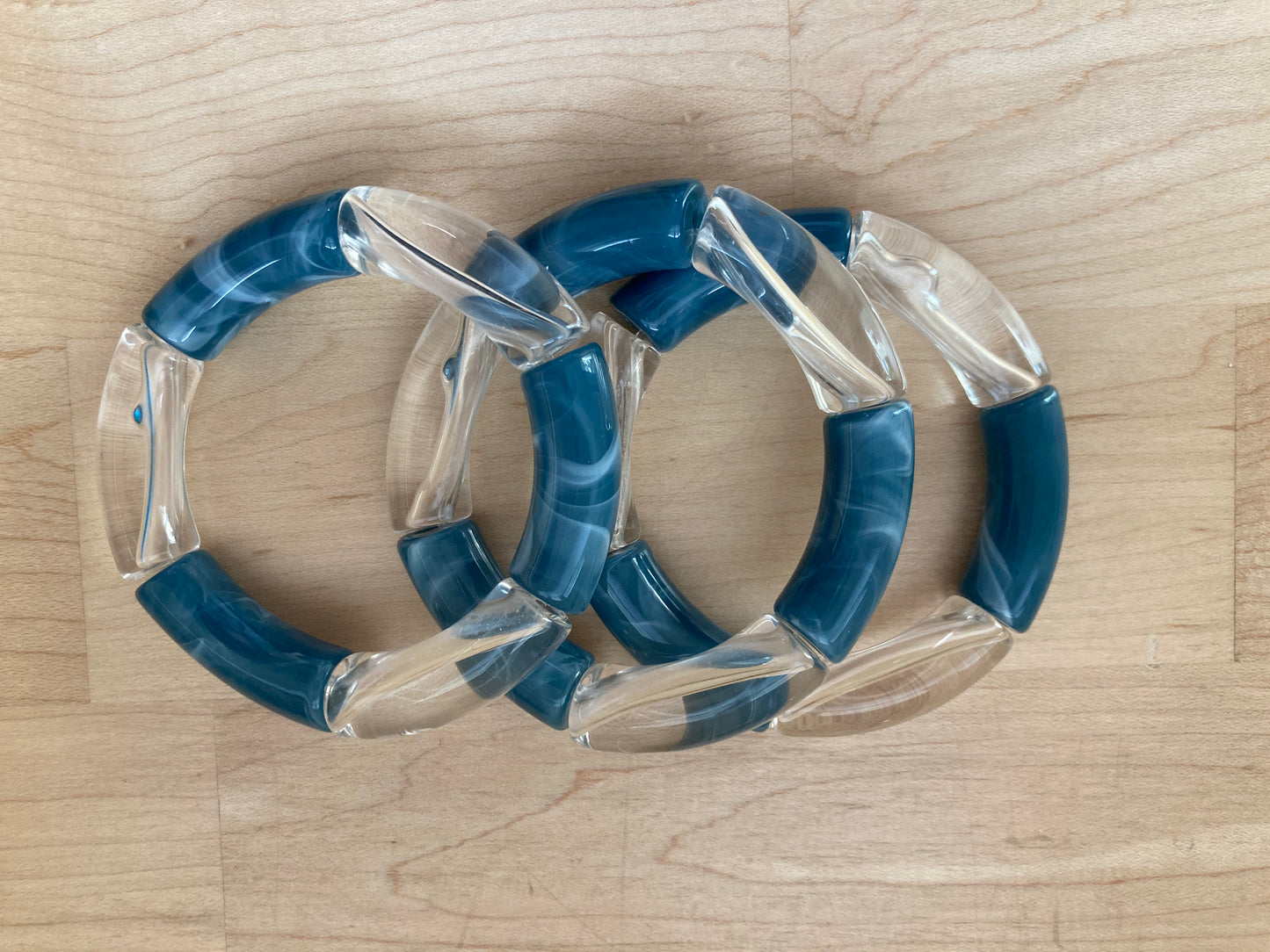 Acrylic Stretch Bracelet - Bluish Teal & Clear