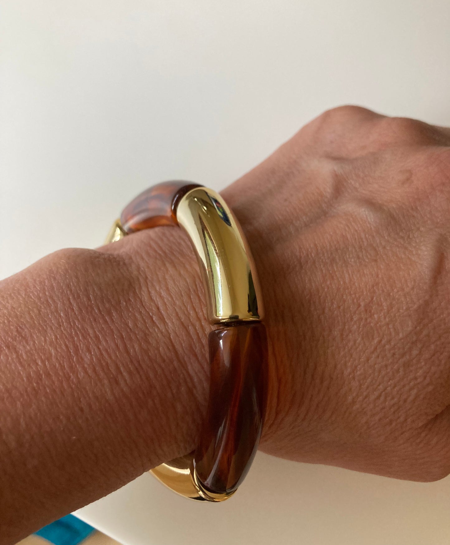 Acrylic Stretch Bracelet - Brown & Gold